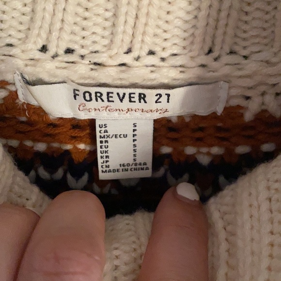 FOREVER 21 Ivory Boho Fair Isle Fringe Accent Turtleneck Sweater Size S - Picture 2 of 4